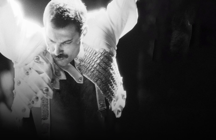 프레디 머큐리의 ‘화려한 순간들’ 다시 런던으로…V&A에서 만나는 퀸의 전설